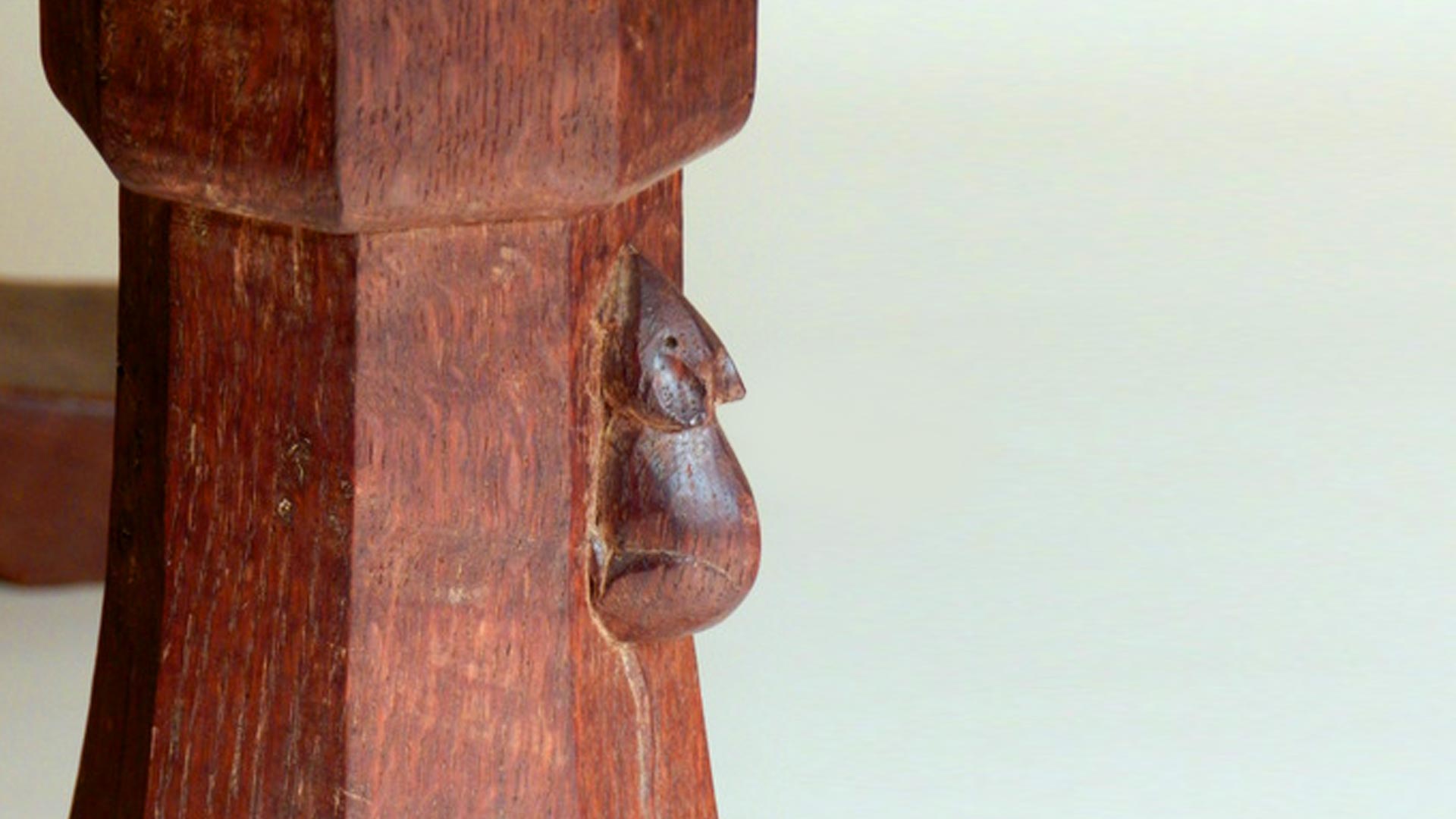 Oak carving by Robert 'Mouseman' Thompson